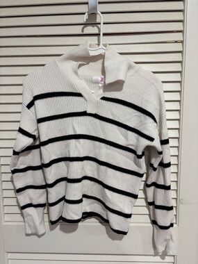 Striped V-Neck Collared Sweater in White and Black